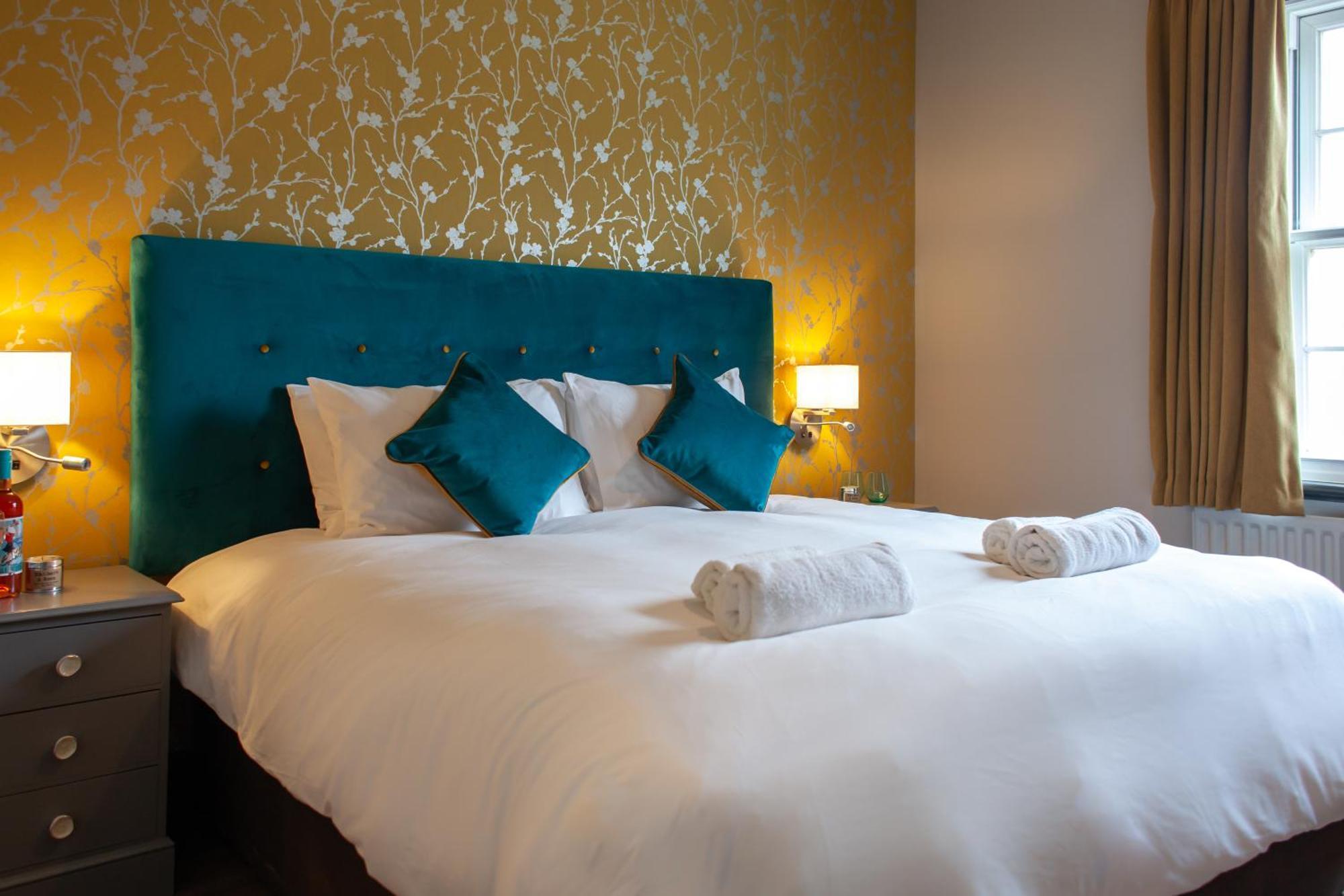 Coach House Couette-café
